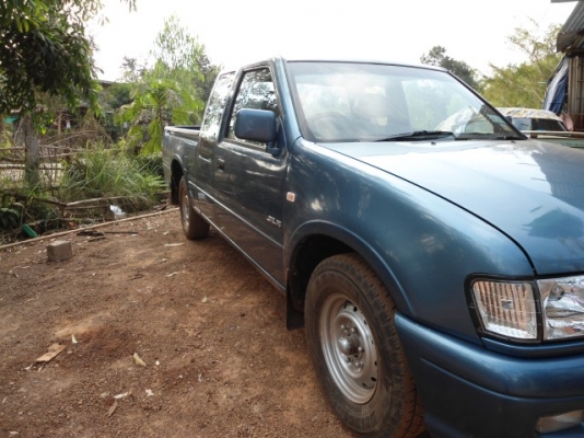 ขายด่วน รถสวยมาก ISUZU DRAGON SPACECAB SX 2.8 MT ปี 2001