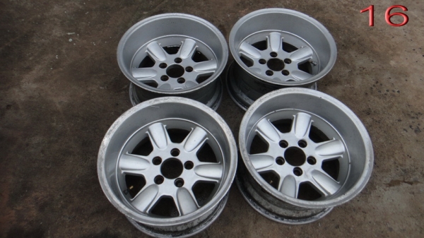 ขายล้อแม็กออฟลึก ล้นเว่อร์ 5 รู 6 รู ใส่รถคลาสสิคและรถโฟร์วีล มีหลายแบบหลายลายครับ