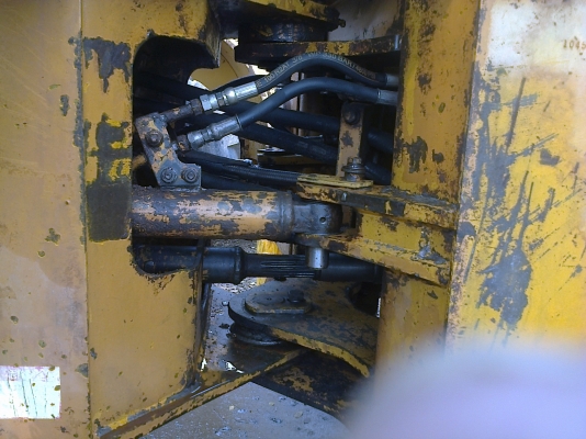 รถตักล้อยางWA100-1 รถสภาพดี  พร้อมใช้เลี้ยวเอว S/N 10483