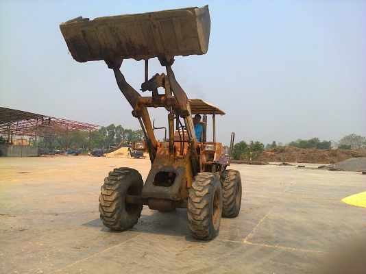 รถตักล้อยางWA100-1 รถสภาพดี  พร้อมใช้เลี้ยวเอว S/N 10483