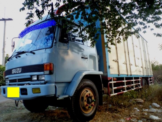 ขาย ISUZU ROCKY 160 แรง ตู้แห้ง 10 บาน ยาว 7.20 เมตร **สุดยอดประหยัดน้ำมัน** สภาพพร้อมใช้งานได้ทันที 830,000