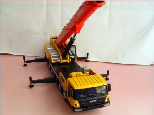 Model SANY STC500 Truck Crane Scale 1:43 เหมาะสำหรับเป็นของสมนาคุณ หรือตั้งโชว์มากครับ Model SANY STC500 Truck Crane Scale 1:43 เหมาะสำหรับเป็นของสมนาคุณ หรือตั้งโชว์มากครับ