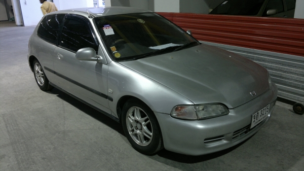 ขายCiViC 3ประตู ยอดนิยม ปี95เครื่อง1.5 เกียร์ออโต้ พ.เพาเวอร์ ถูกมากด่วนครับ