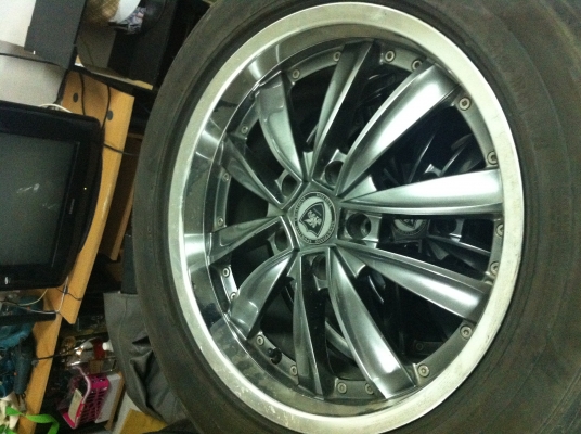 ขายแม็ก17พร้อมยาง    ทั้งชุดพร้อมใส่   8000  บาท