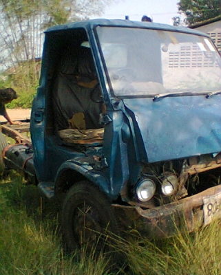 ขายรถบรรทุก 6ล้อ Toyota BU3000 เครื่องฟิตใหม่ คัซซีพอใช้ได้ขายตามสภาพ เหมาะสำหรับต่อดั้ม