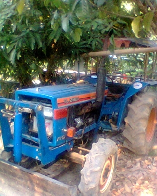 ขายรถไถ ISEKI 29 แรงม้า 4WD มีใบดันหน้าจอบหมุนและผาน6 รถสวยเครื่องแน่น