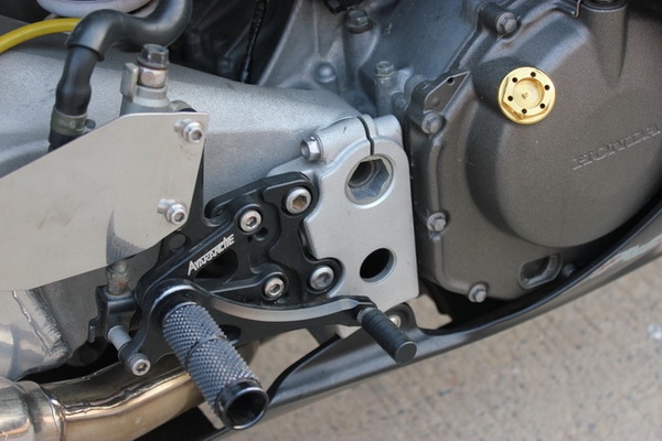 บรีส ลำลูกกา // ขาย CBR929 ปี2001 กุญแจชิบ ทะเบียน777 กทม พร้อมโอน