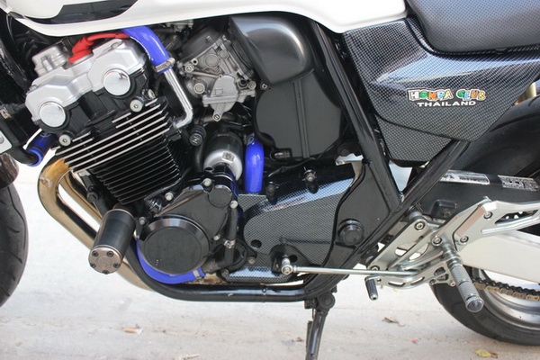 บรีส ลำลูกกา // ขาย CB400 VTEC3 ปี2006 อินวอยล์ สรรพสามิต กุญแจชิบ แต่งเต็มคัน
