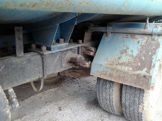 ขายหกล้อรถน้ำมัน 100 แรงม้า รถสวย  สภาพดี