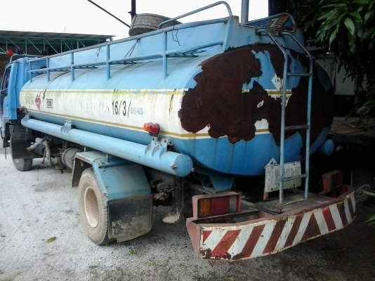 ขายหกล้อรถน้ำมัน 100 แรงม้า รถสวย  สภาพดี