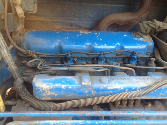 ขายรถไถ FORD. 6610. เสื้อลาย  สภาพสวย พร้อมใช้งาน