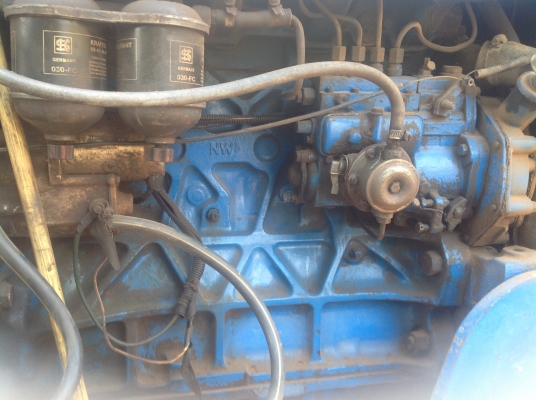 ขายรถไถ FORD. 6610. เสื้อลาย  สภาพสวย พร้อมใช้งาน