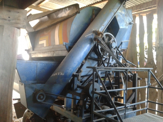 ขายรถนวดข้าว