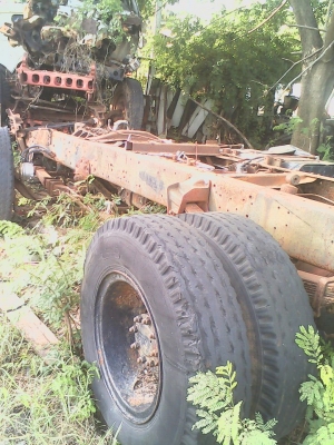 ขายคัชซีรถหัวลาก 6ล้อ FORD + เกียร์ฟูลเลอร์ FORD