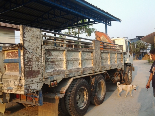 ต้องการขายรถ10ล้อติดเฮียบพับ3ตัน195แรงยูโรวันสภาพพร้อมใช้เล่มทะเบียนพร้อมสนใจติดต่อด่วน0892050655