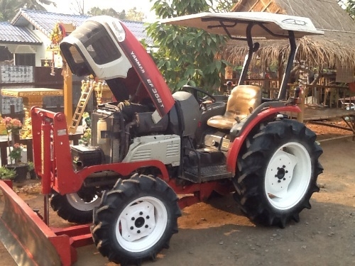 ยันร์ม่า EF 352 T 4 WD 2 เพลา ใบมีดดันหน้า TT เฟริทลำนารายณ์ ทำงาน 1049 ชั่วโมง