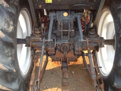 ยันร์ม่า EF 352 T 4 WD 2 เพลา ใบมีดดันหน้า TT เฟริทลำนารายณ์ ทำงาน 1049 ชั่วโมง