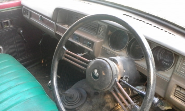 ขายford courial เดิมๆแห้ง ทะเบียนเต็ม พร้อมใช้ครับ