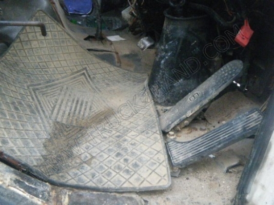 รถบรรทุก 10 ล้อ เทเลอร์ท้ายเป็ด ยี่ห้อ ISUZU รุ่น JCM รถบรรทุก 10 ล้อ เทเลอร์ท้ายเป็ด ยี่ห้อ ISUZU รุ่น JCM