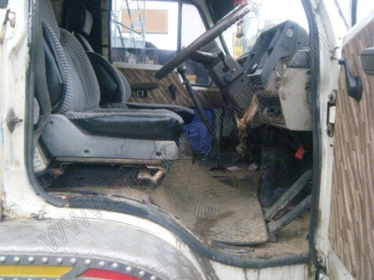 รถบรรทุก 10 ล้อ เทเลอร์ท้ายเป็ด ยี่ห้อ ISUZU รุ่น JCM รถบรรทุก 10 ล้อ เทเลอร์ท้ายเป็ด ยี่ห้อ ISUZU รุ่น JCM