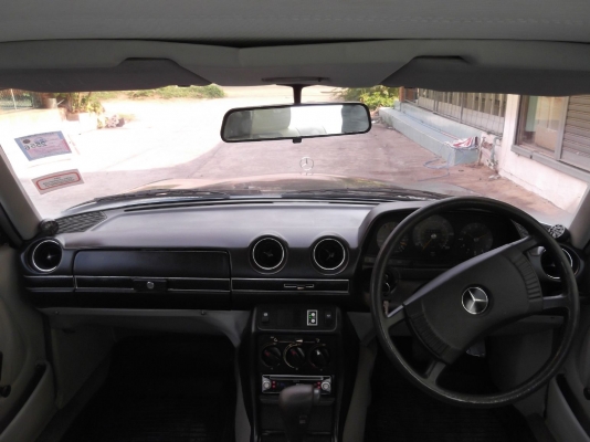 ลดราคา!!!!ขาย BENZ 230E W123