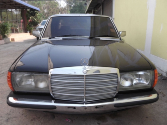 ลดราคา!!!!ขาย BENZ 230E W123