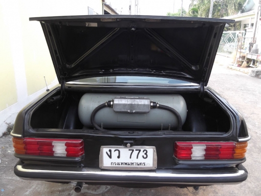 ลดราคา!!!!ขาย BENZ 230E W123