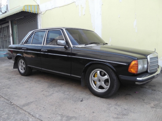 ลดราคา!!!!ขาย BENZ 230E W123