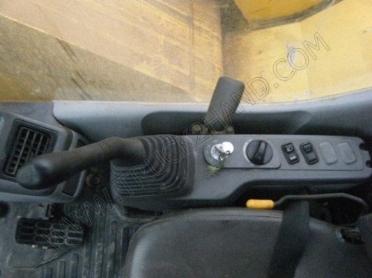 รถแบคโฮ ยี่ห้อ KOMATSU PC78 US