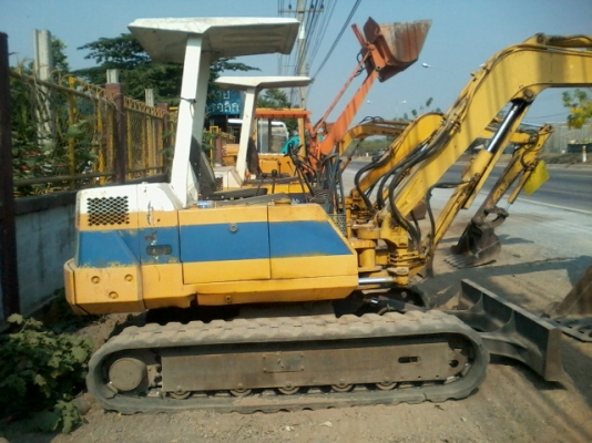 ขายรถขุด-ดัน KOMATSU pc40-6 ขายรถขุด-ดัน KOMATSU pc40-6