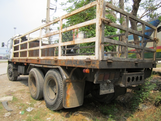 ขายสิบล้อ 2 เพลาพื้นเรียบ FN527M-TD5xxx ตัวหลังสุด ปี44 รถเดิมทั้งคัน