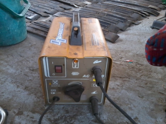 ขายตู้เชื่อมไฟฟ้า inverter แบบเสียบปลั๊ก ไม่ได้ล้างเฉย ๆ