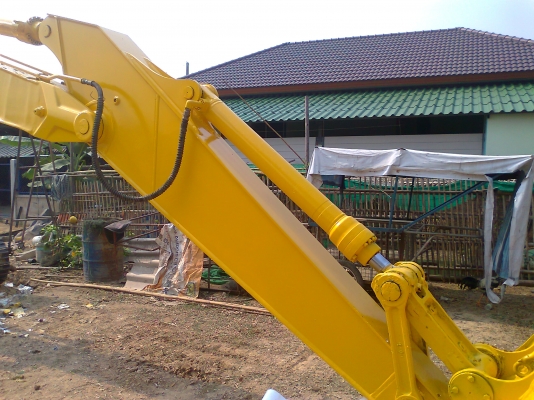 ขายด่วน..รถแบคโฮ ซูมิโตโม่ SH200-3 รถสวย เก็บสี บาง ๆ พร้อมใช้ มีทะเบียนครบ ในราคาเบา ๆ ประหยัดน้ำมัน เกินคุ้ม.