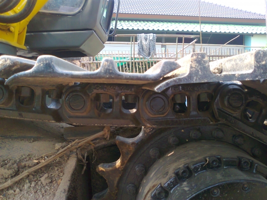 ขายด่วน..รถแบคโฮ ซูมิโตโม่ SH200-3 รถสวย เก็บสี บาง ๆ พร้อมใช้ มีทะเบียนครบ ในราคาเบา ๆ ประหยัดน้ำมัน เกินคุ้ม.