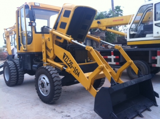 ขายรถ หน้าตักหลังขุด ล้อยาง ขายรถ หน้าตักหลังขุด ล้อยาง