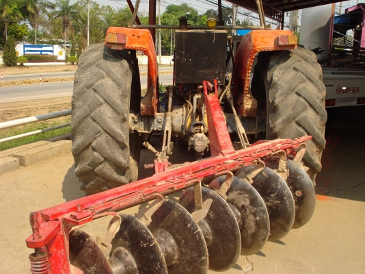 รถแมสซี่รุ่น185 พร้อมใบมีดกับผาน