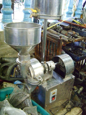 เครื่องโม่แป้ง CHAMA มือสอง สภาพพร้อมใช้