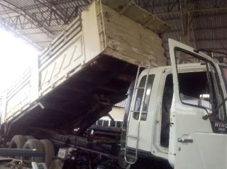 ขายด่วน hino 1m เครื่อง220 เดิม เกียรเดิม ดั้มสามมิตรรอนเฉียง มีระบบลากลูกพร้อมใช้สุดไ