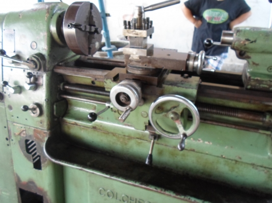 แท่นกลึง 3.5 ฟุต อังกฤษ  2 เพลา เกียร์บล็อก  40,000