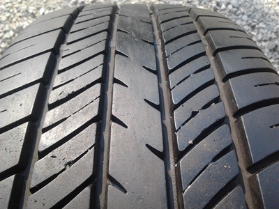 ขายยาง185/65/14 ปี 2111 DEESTONE NAKARA 1 ชุด  ราคา :  2,600.00  บาท