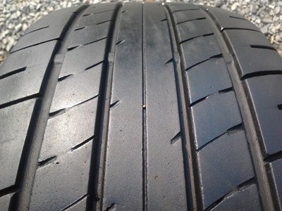 ขายยาง185/55/15 ปี 3509 DUNLOP SP 230 1 ชุด   ราคา :  2,000.00  บาท