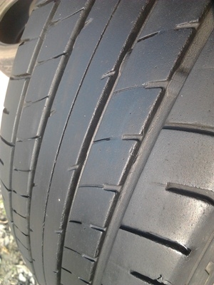 ขายยาง185/55/15 ปี 3509 DUNLOP SP 230 1 ชุด   ราคา :  2,000.00  บาท