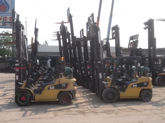 ขายรถยก CATTERPILLAR ยก 2.5 ตัน เสาสูง 3-5 เมตร เกียร์ออโต้ เครื่องเบนซินติดแก๊ส