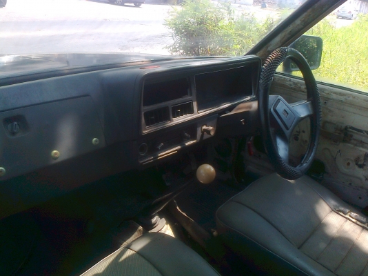 ขายอีชูชุ kb 2200 4 ประตู เครื่องดดีขับกลับเลยครับ