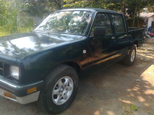 ขายอีชูชุ kb 2200 4 ประตู เครื่องดดีขับกลับเลยครับ