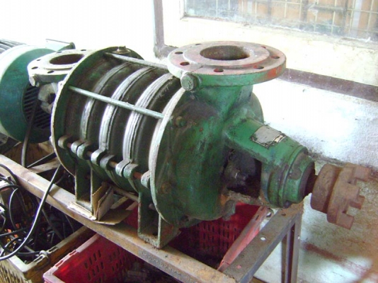 ปั๊มน้ำ 5 ใบพัด สภาพดี พร้อมใช้งาน