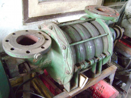 ปั๊มน้ำ 5 ใบพัด สภาพดี พร้อมใช้งาน