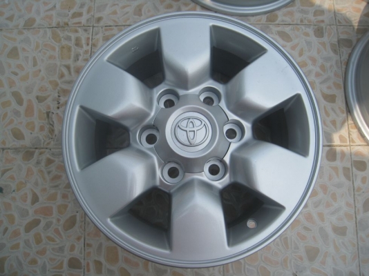 ขายล้อแม็ก Toyota Vigo 15"x7" 6รู139 et 30 ( 081-3747940)