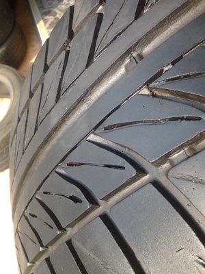 ขายยาง195/55/15 ปี 09/2เส้น10/2เส้น Sime Tyres 1 ชุด  ราคา :  2,000.00  บาท