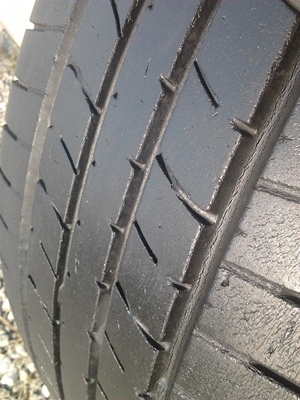 ขายยาง215/50/17 ปี 08 BRIDGSTONE TUNAZA ER 30 1 ชุด ราคา : ขายยาง215/50/17 ปี 08 BRIDGSTONE TUNAZA ER 30 1 ชุด ราคา :